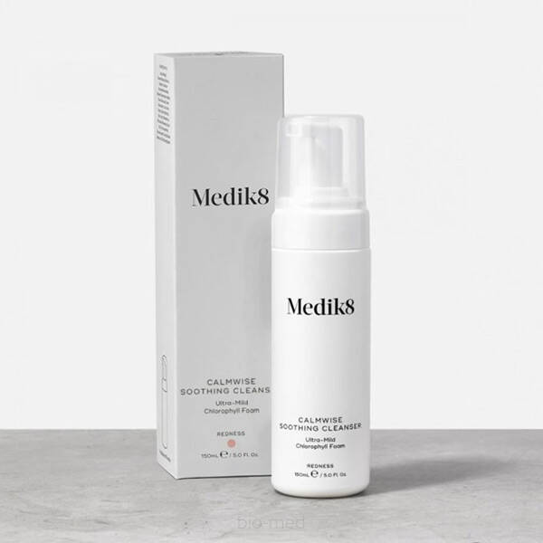 Medik8 Calmwise Soothing Cleanser